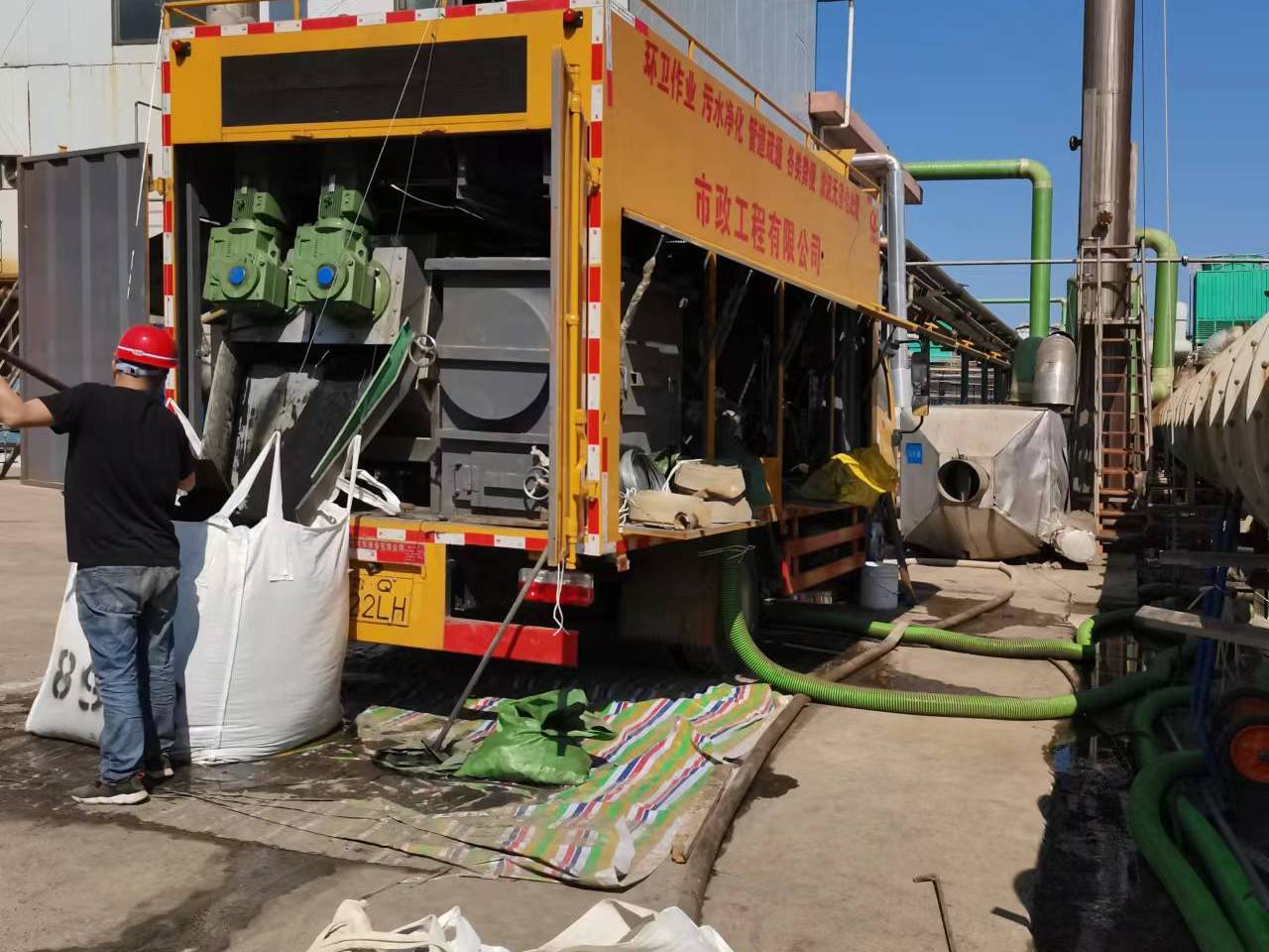 通山淤泥压干处理